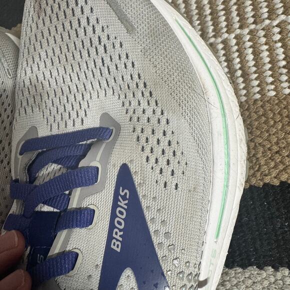 Brooks Adrenaline GTS 22 Running Sneakers Women 8.5 Gray Mint Walking Athleisure - Picture 9 of 11